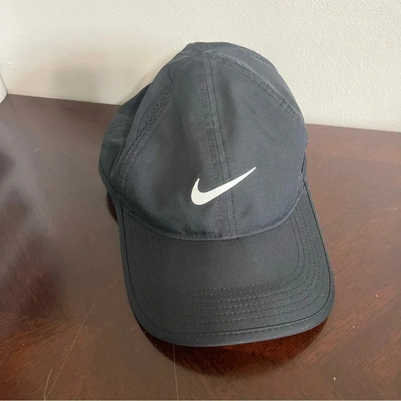 Nike Dri Fit Featherlight Hat Black Unisex Adjustable - Picture 2 of 6